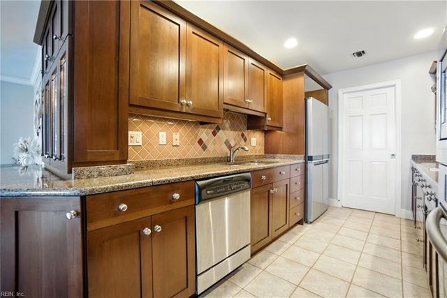 40 Rader St Apt 504, Norfolk, VA 23510