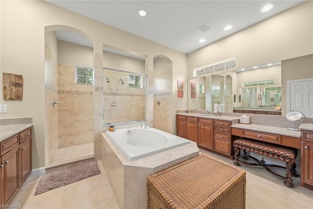 11982 Heather Woods CT, Naples, FL 34120