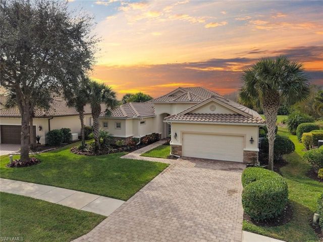 11982 Heather Woods CT, Naples, FL 34120
