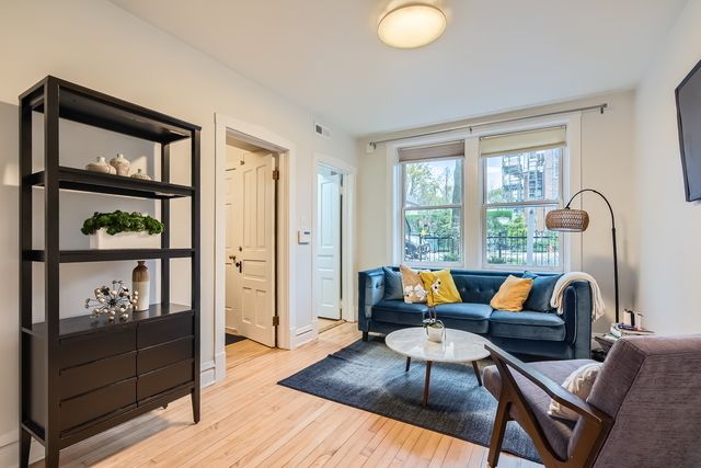 2119 W Moffat Street 1, Chicago, IL 60647