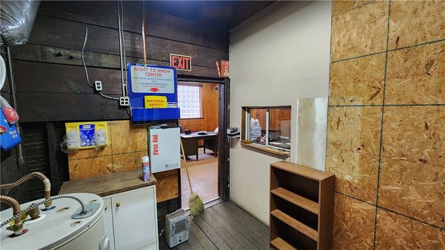 2121 5th Ave, Mckeesport, PA 15132