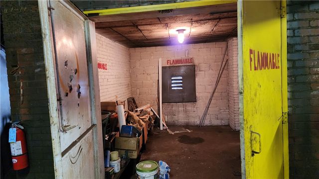 2121 5th Ave, Mckeesport, PA 15132