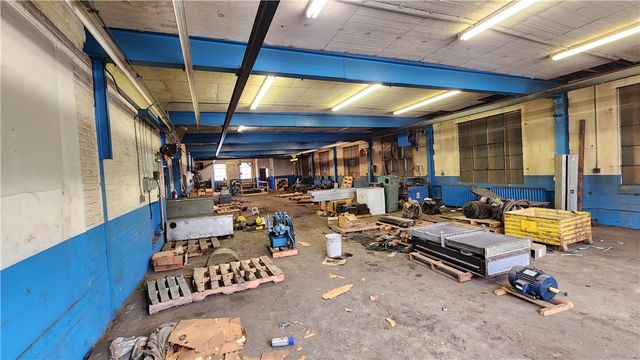 2121 5th Ave, Mckeesport, PA 15132