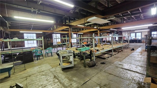 2121 5th Ave, Mckeesport, PA 15132