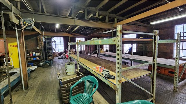 2121 5th Ave, Mckeesport, PA 15132