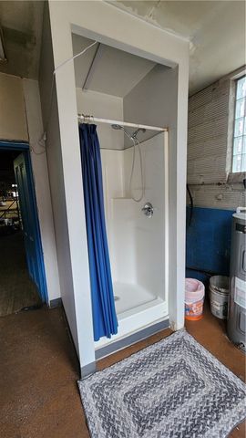 2121 5th Ave, Mckeesport, PA 15132