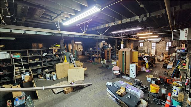 2121 5th Ave, Mckeesport, PA 15132