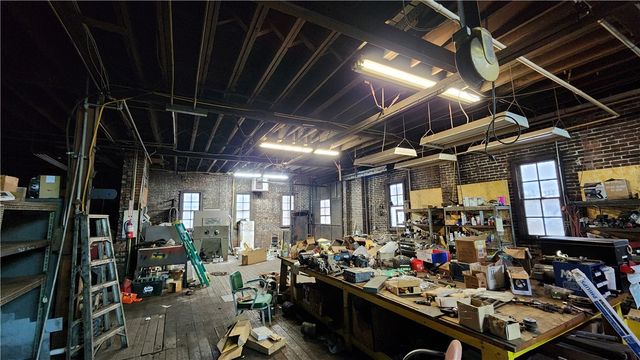 2121 5th Ave, Mckeesport, PA 15132