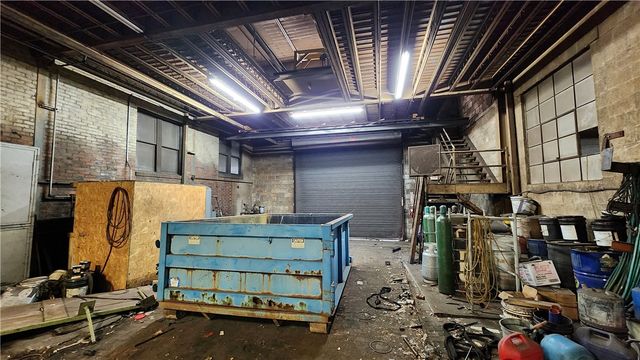 2121 5th Ave, Mckeesport, PA 15132