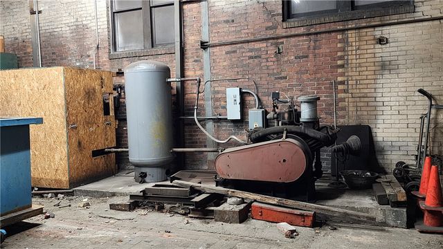 2121 5th Ave, Mckeesport, PA 15132