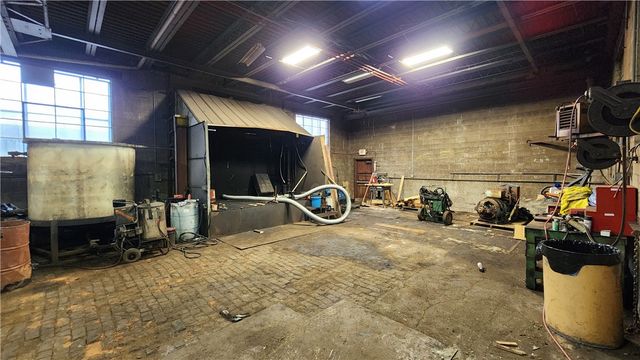 2121 5th Ave, Mckeesport, PA 15132