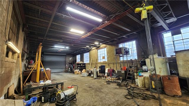 2121 5th Ave, Mckeesport, PA 15132