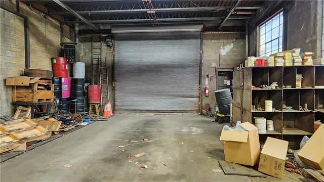 2121 5th Ave, Mckeesport, PA 15132