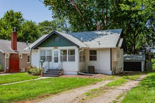 910 30th Street, Des Moines, IA 50312