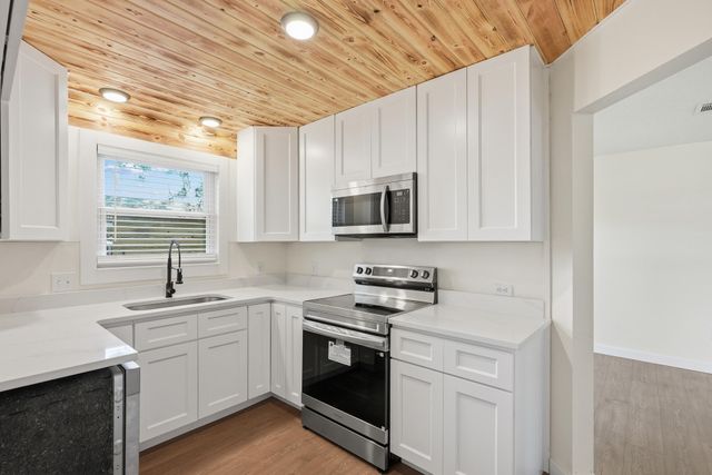 216 Michael Avenue, Mary Esther, FL 32569