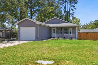 216 Michael Avenue, Mary Esther, FL 32569