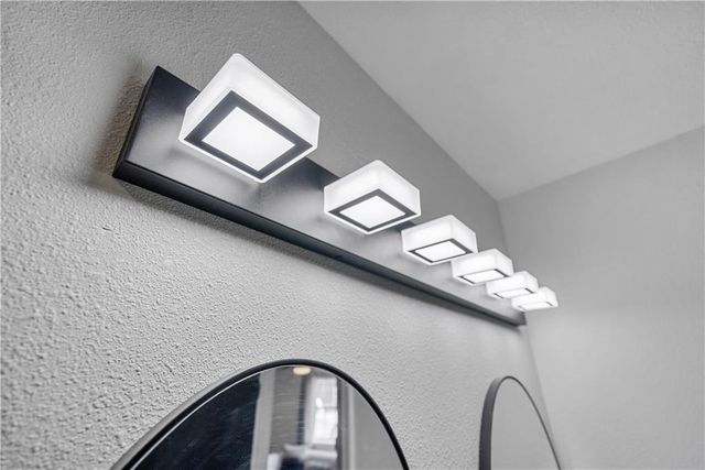 401 N Edgewood Drive, Coffeyville, KS 67337