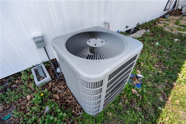 401 N Edgewood Drive, Coffeyville, KS 67337