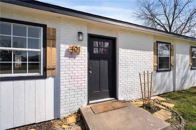 401 N Edgewood Drive, Coffeyville, KS 67337