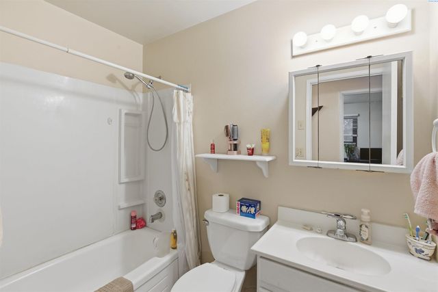 130 SW Cedar St, Pullman, WA 99163