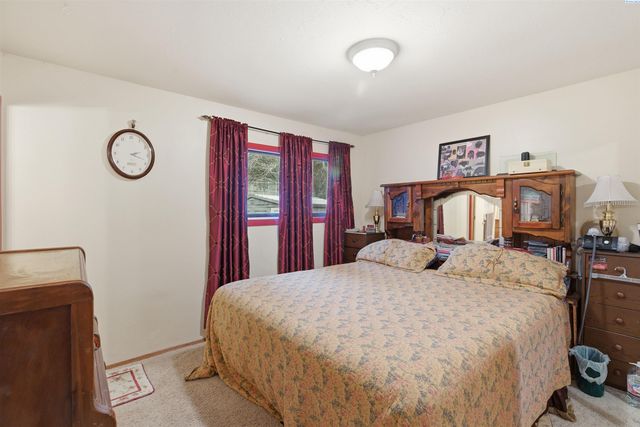 130 SW Cedar St, Pullman, WA 99163