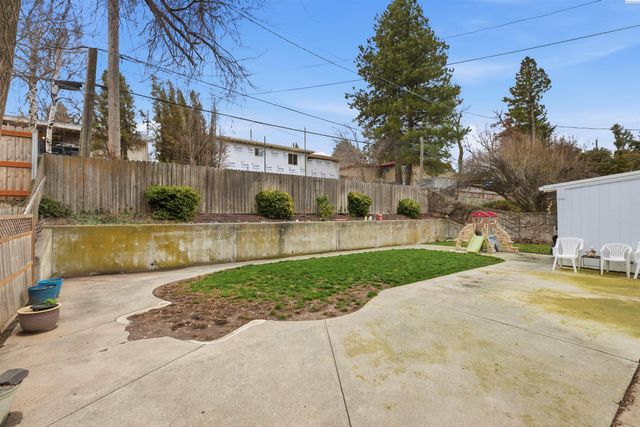 130 SW Cedar St, Pullman, WA 99163