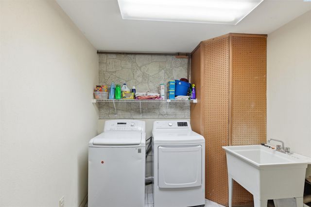 130 SW Cedar St, Pullman, WA 99163