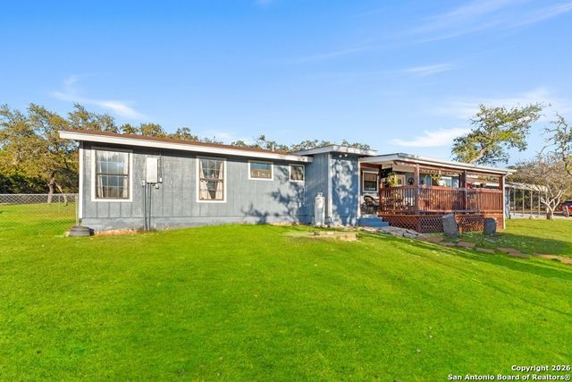 277 W Bear Springs, Pipe Creek, TX 78063