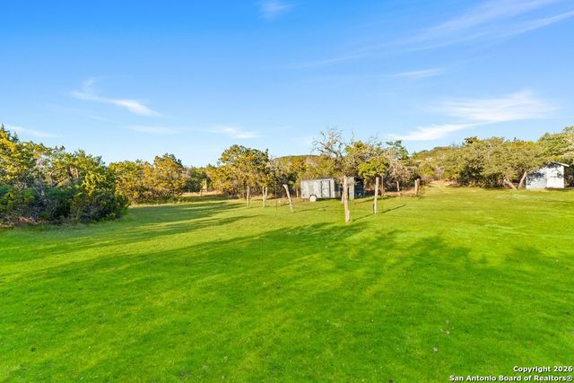 277 W Bear Springs, Pipe Creek, TX 78063