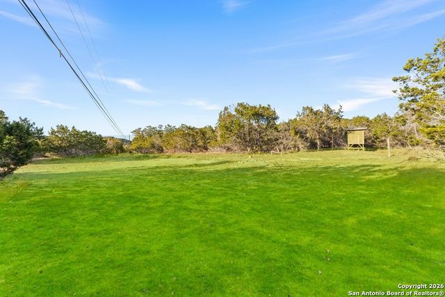 277 W Bear Springs, Pipe Creek, TX 78063