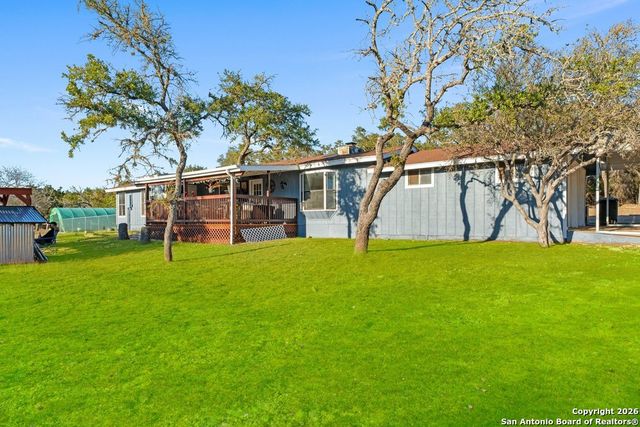 277 W Bear Springs, Pipe Creek, TX 78063