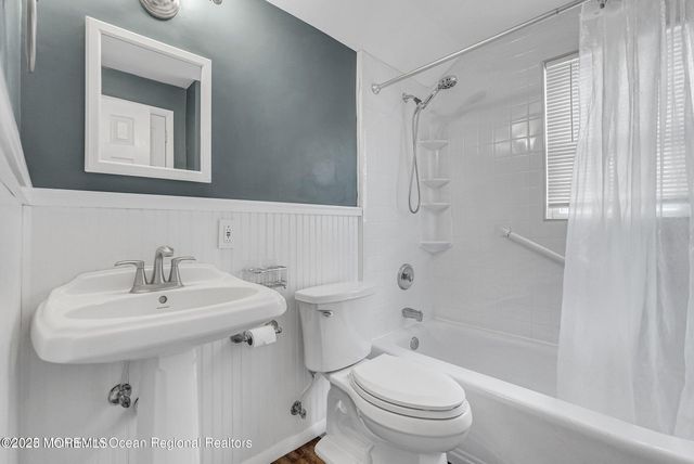 1 Barbara Lane, Oakhurst, NJ 07755