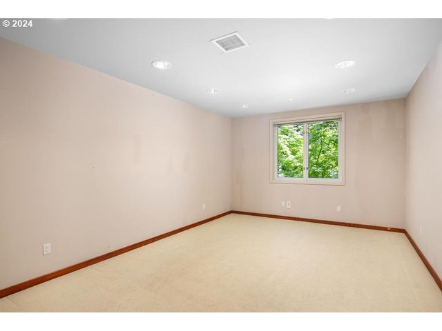 2020 Sw MARKET STREET Dr 101, Portland, OR 97201
