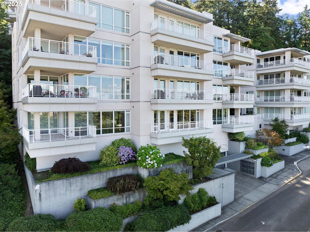 2020 Sw MARKET STREET Dr 101, Portland, OR 97201
