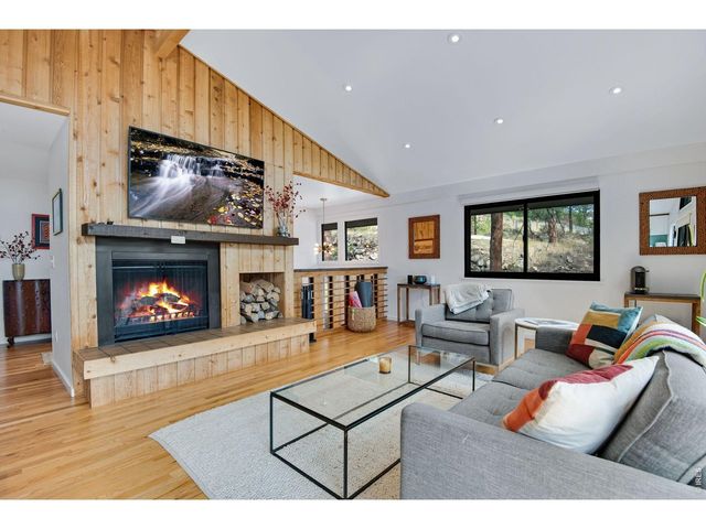 8394 Larkspur Rd, Boulder, CO 80302