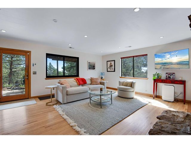 8394 Larkspur Rd, Boulder, CO 80302