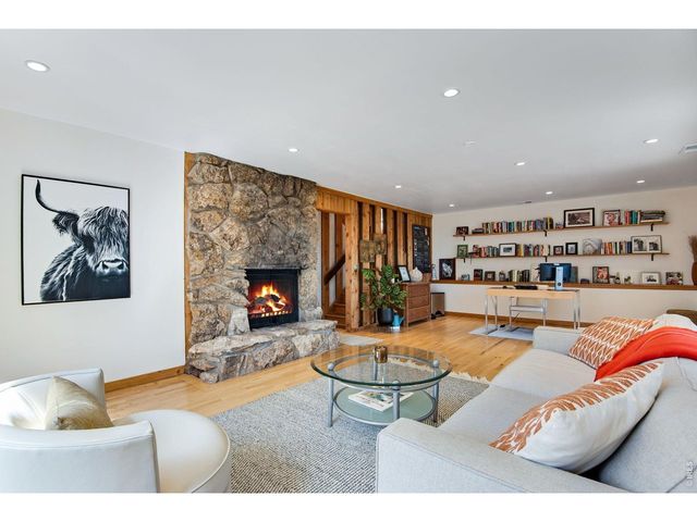 8394 Larkspur Rd, Boulder, CO 80302