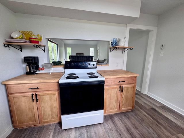 83 Westlake Road, Trinity, TX 75862
