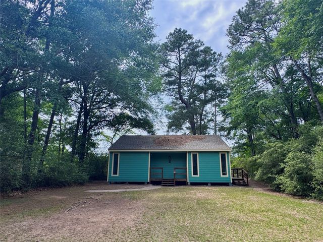 83 Westlake Road, Trinity, TX 75862