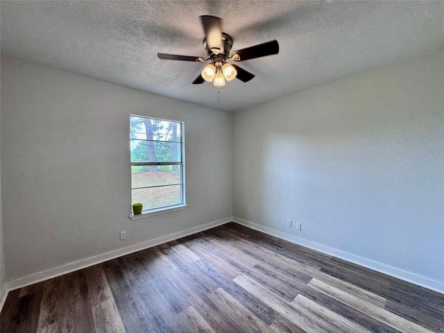 83 Westlake Road, Trinity, TX 75862
