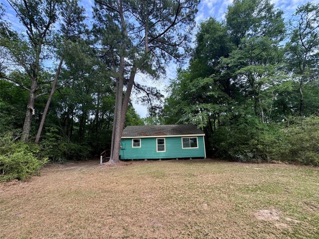 83 Westlake Road, Trinity, TX 75862