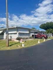 7880 54TH AVENUE N 106, St Petersburg, FL 33709