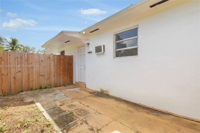 567 NW 90th St 3, El Portal, FL 33150