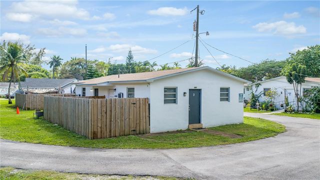 567 NW 90th St 3, El Portal, FL 33150