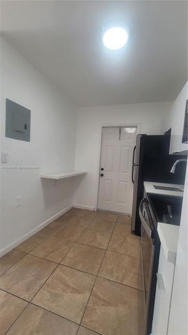 567 NW 90th St 3, El Portal, FL 33150