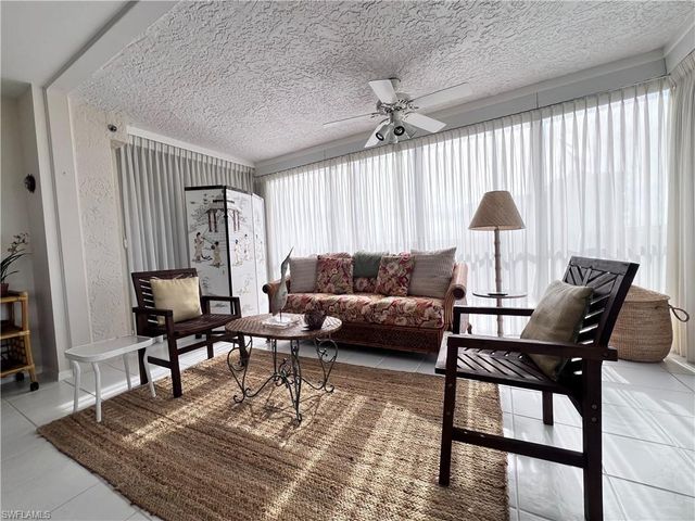 5550 Heron Point DR 704, Naples, FL 34108
