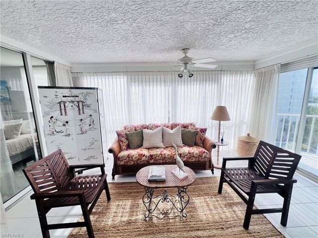 5550 Heron Point DR 704, Naples, FL 34108