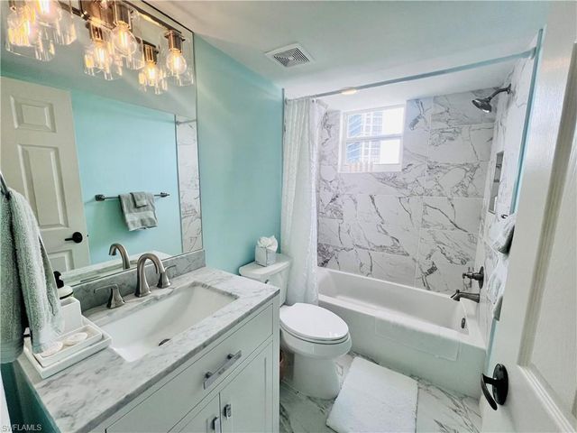 5550 Heron Point DR 704, Naples, FL 34108