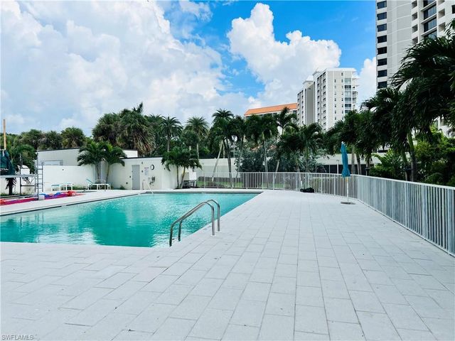 5550 Heron Point DR 704, Naples, FL 34108
