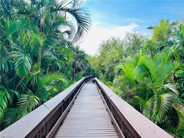 5550 Heron Point DR 704, Naples, FL 34108